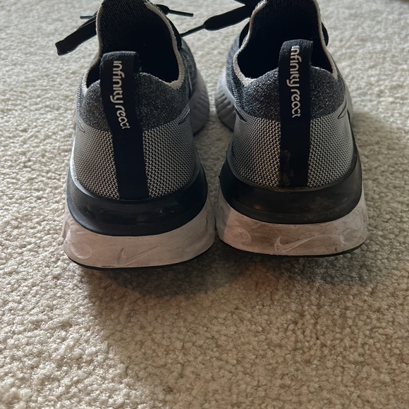 Women’s Nike React Infinity Run size 8 - Picture 5 of 6
